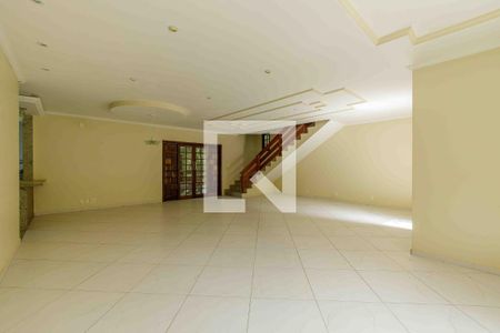 Casa à venda com 1000m², 6 quartos e 7 vagasSala