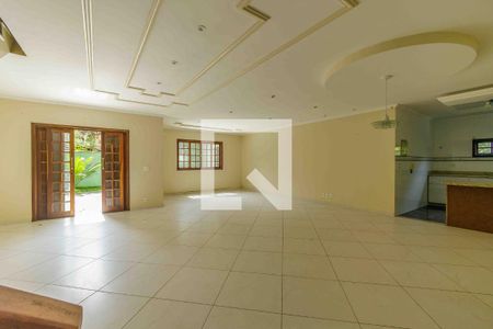 Casa à venda com 1000m², 6 quartos e 7 vagasSala