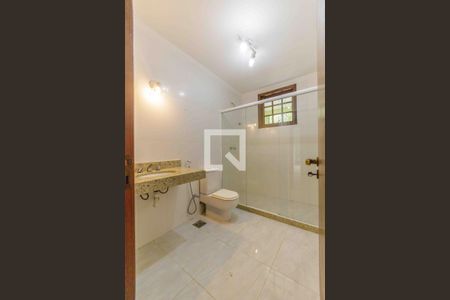 Casa à venda com 1000m², 6 quartos e 7 vagasBanheiro da Suíte