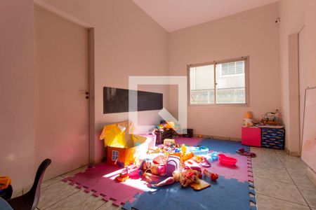 Apartamento para alugar com 60m², 2 quartos e 1 vaga Apartamento para alugar com 60m², 2 quartos e 1 vagaÁrea Comum - Brinquedoteca