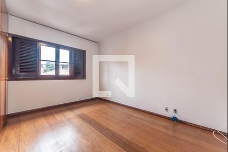 Casa à venda com 217m², 3 quartos e 4 vagasSuíte 1