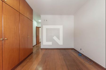 Casa à venda com 217m², 3 quartos e 4 vagasSuíte 3