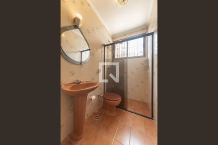 Casa à venda com 217m², 3 quartos e 4 vagasEscritório - Banheiro