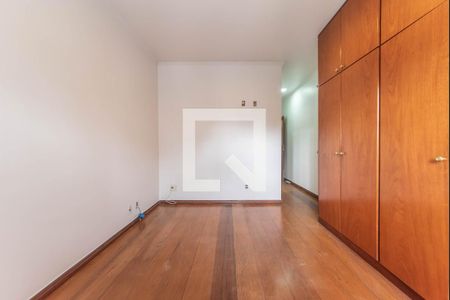 Casa à venda com 217m², 3 quartos e 4 vagasSuíte 1