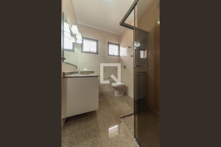 Casa à venda com 217m², 3 quartos e 4 vagasBanheiro da Suíte 3