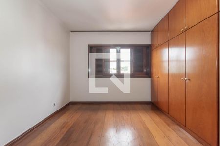 Casa à venda com 217m², 3 quartos e 4 vagasSuíte 3