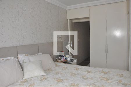 Casa à venda com 250m², 3 quartos e 5 vagasQuarto 01 com Closet e Suíte