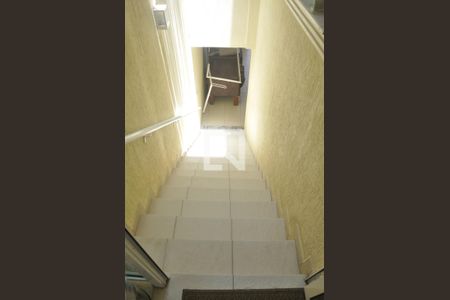 Casa à venda com 250m², 3 quartos e 5 vagasEscada Garagem