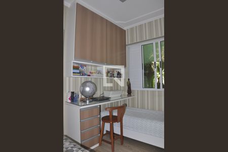 Casa à venda com 250m², 3 quartos e 5 vagas Quarto 02 com Suíte