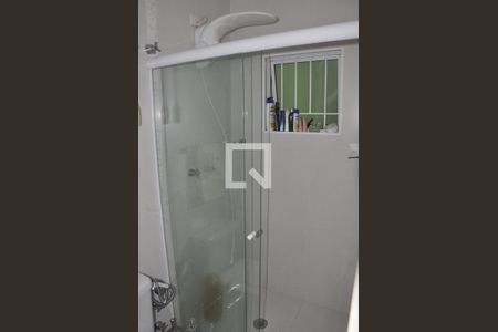 Casa à venda com 250m², 3 quartos e 5 vagasBanheiro Suíte 02 