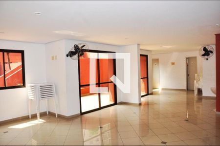 Apartamento para alugar com 57m², 2 quartos e 1 vaga Apartamento para alugar com 57m², 2 quartos e 1 vagaÁrea comum - Salão de festas