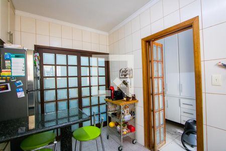 Casa à venda com 170m², 3 quartos e 2 vagas Casa à venda com 170m², 3 quartos e 2 vagasCozinha