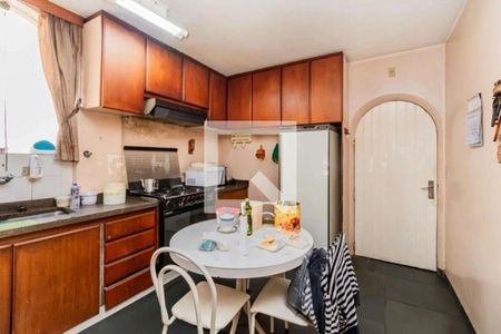 Casa à venda com 6 quartos, 540m² em Pinheiros, São Paulo