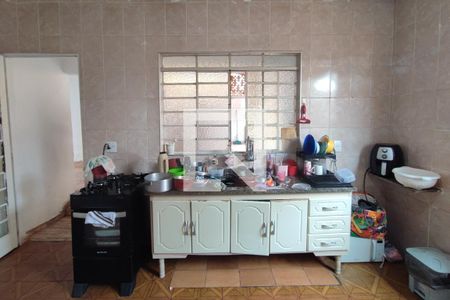 Casa à venda com 664m², 6 quartos e 2 vagasCasa 3 - Cozinha