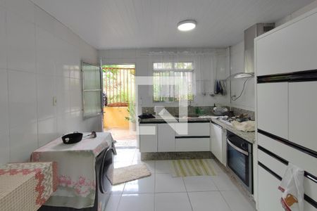 Casa à venda com 664m², 6 quartos e 2 vagasCozinha