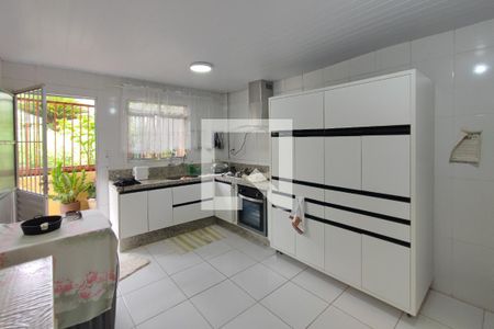 Casa à venda com 664m², 6 quartos e 2 vagasCozinha