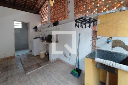 Casa à venda com 664m², 6 quartos e 2 vagasCasa 3 - Área de Serviço