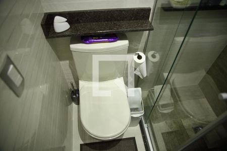 Apartamento à venda com 72m², 2 quartos e 2 vagasBanheiro da Suíte