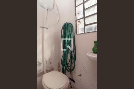 Casa à venda com 366m², 5 quartos e 4 vagasBanheiro 4