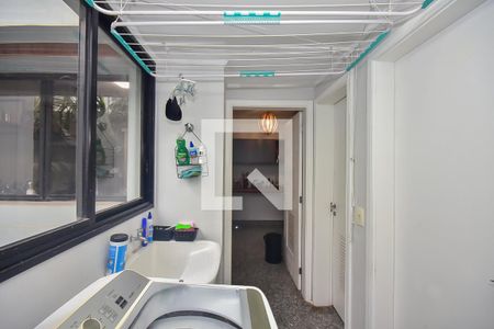 Apartamento à venda com 186m², 3 quartos e 3 vagas Apartamento à venda com 186m², 3 quartos e 3 vagasÁrea de Serviço