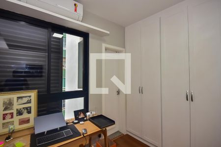 Apartamento à venda com 186m², 3 quartos e 3 vagas Apartamento à venda com 186m², 3 quartos e 3 vagasSuíte 2