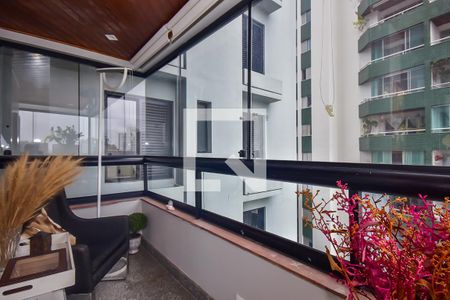 Apartamento à venda com 186m², 3 quartos e 3 vagas Apartamento à venda com 186m², 3 quartos e 3 vagasVaranda