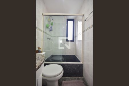 Apartamento à venda com 186m², 3 quartos e 3 vagas Apartamento à venda com 186m², 3 quartos e 3 vagasBanheiro Suíte 1