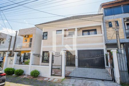 Casa à venda com 255m², 4 quartos e 2 vagasFachada