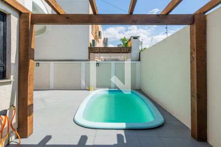 Casa à venda com 255m², 4 quartos e 2 vagasPiscina