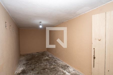 Casa à venda com 150m², 2 quartos e 2 vagas Casa à venda com 150m², 2 quartos e 2 vagasPorão
