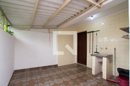 Casa à venda com 150m², 2 quartos e 2 vagas Casa à venda com 150m², 2 quartos e 2 vagasÁrea de Serviço