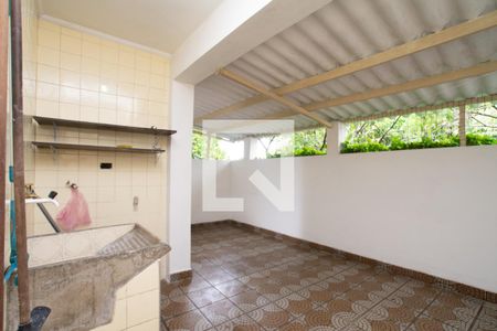 Casa à venda com 150m², 2 quartos e 2 vagas Casa à venda com 150m², 2 quartos e 2 vagasÁrea de Serviço