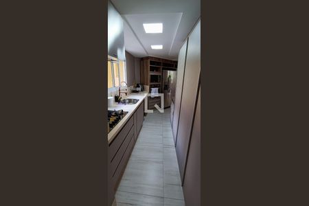 Apartamento à venda com 116m², 3 quartos e 2 vagas Apartamento à venda com 116m², 3 quartos e 2 vagasCozinha