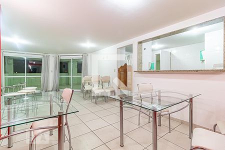 Apartamento à venda com 135m², 2 quartos e 2 vagas Apartamento à venda com 135m², 2 quartos e 2 vagasÁrea comum - Salão de festas