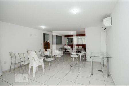 Apartamento à venda com 135m², 2 quartos e 2 vagas Apartamento à venda com 135m², 2 quartos e 2 vagasÁrea comum - Salão de festas