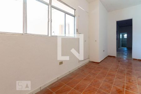 Casa para alugar com 3 quartos, 560m² em Jardim Matarazzo, São Paulo