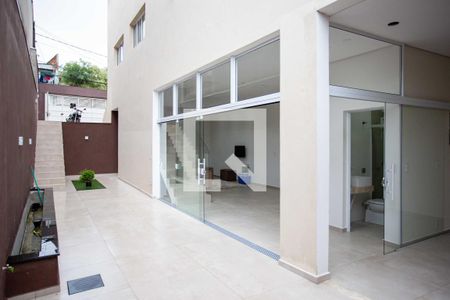 Casa à venda com 310m², 3 quartos e 4 vagasQuintal