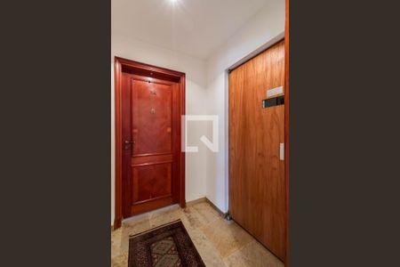 Apartamento à venda com 300m², 3 quartos e 3 vagasÁrea de serviço 