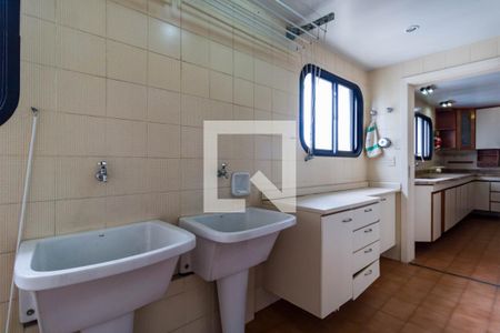 Apartamento à venda com 300m², 3 quartos e 3 vagasÁrea de serviço 