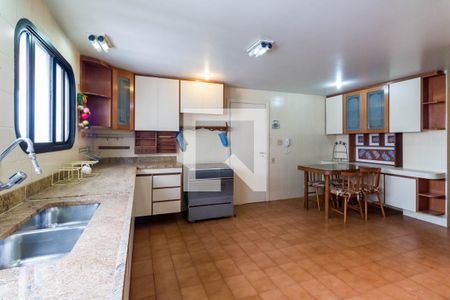 Apartamento à venda com 300m², 3 quartos e 3 vagasCozinha 