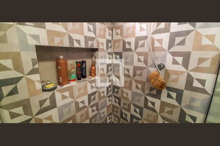 Casa à venda com 216m², 6 quartos e 4 vagas Casa à venda com 216m², 6 quartos e 4 vagasCasa 1 - Banheiro da Suíte 1