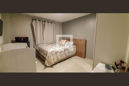 Casa à venda com 216m², 6 quartos e 4 vagas Casa à venda com 216m², 6 quartos e 4 vagasQuarto 1