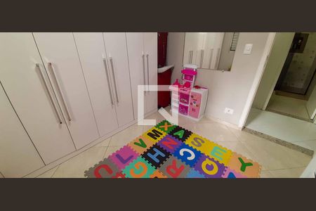 Casa à venda com 216m², 6 quartos e 4 vagas Casa à venda com 216m², 6 quartos e 4 vagasQuarto 2