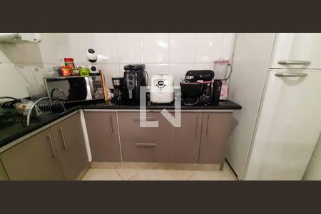 Casa à venda com 216m², 6 quartos e 4 vagas Casa à venda com 216m², 6 quartos e 4 vagasCasa 2 - Cozinha