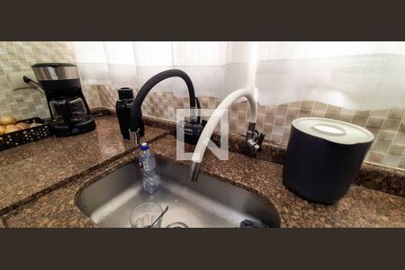 Casa à venda com 216m², 6 quartos e 4 vagas Casa à venda com 216m², 6 quartos e 4 vagasCasa 1 - Cozinha