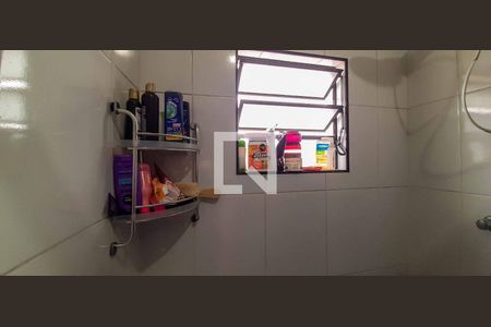 Casa à venda com 216m², 6 quartos e 4 vagas Casa à venda com 216m², 6 quartos e 4 vagasCasa 2 - Banheiro