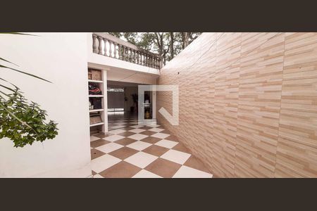 Casa à venda com 216m², 6 quartos e 4 vagas Casa à venda com 216m², 6 quartos e 4 vagasCasa 1 - Quintal