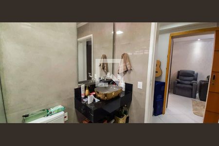 Casa à venda com 216m², 6 quartos e 4 vagas Casa à venda com 216m², 6 quartos e 4 vagasCasa 1 - Banheiro da Suíte 1