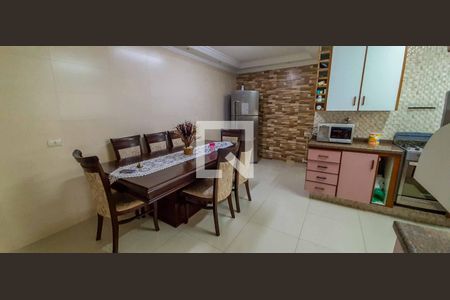 Casa à venda com 216m², 6 quartos e 4 vagas Casa à venda com 216m², 6 quartos e 4 vagasCasa 1 - Cozinha