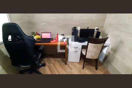 Casa à venda com 216m², 6 quartos e 4 vagas Casa à venda com 216m², 6 quartos e 4 vagasCasa 1 - Suíte 2